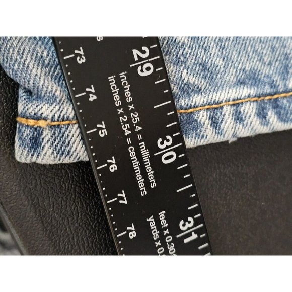 Levis 501 Vintage Denim Blue Jeans Button Fly Red Tab Mexico 35/30 Light Wash - Picture 11 of 13